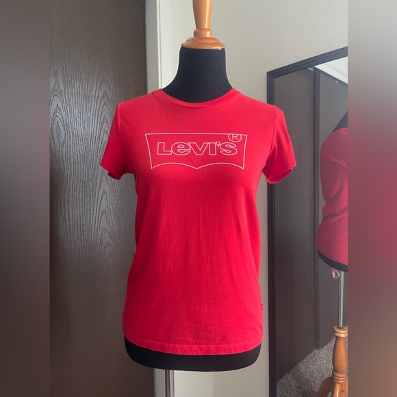 Levi’s Tshirt - Picture 1 of 1